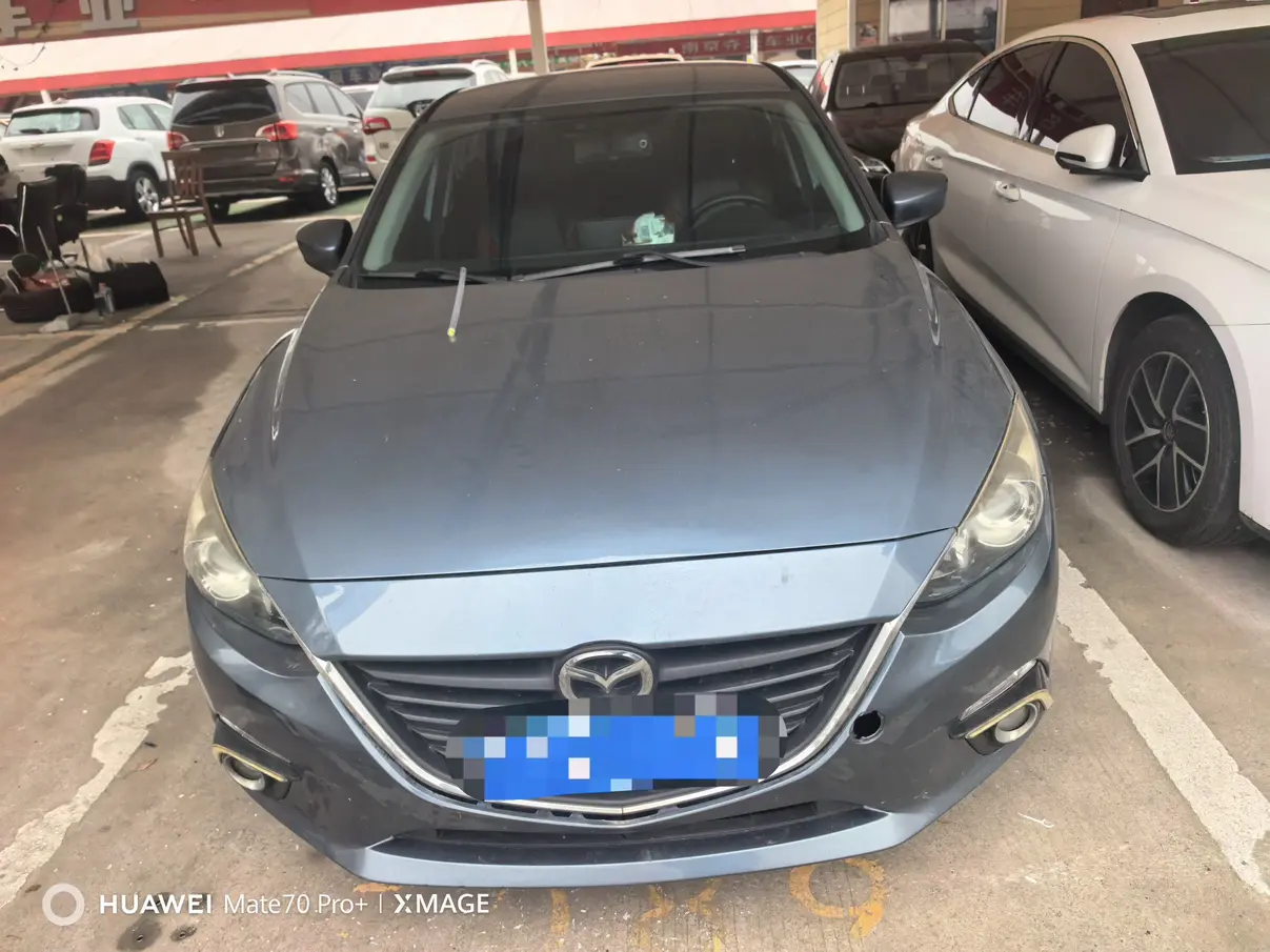 Mazda Axela