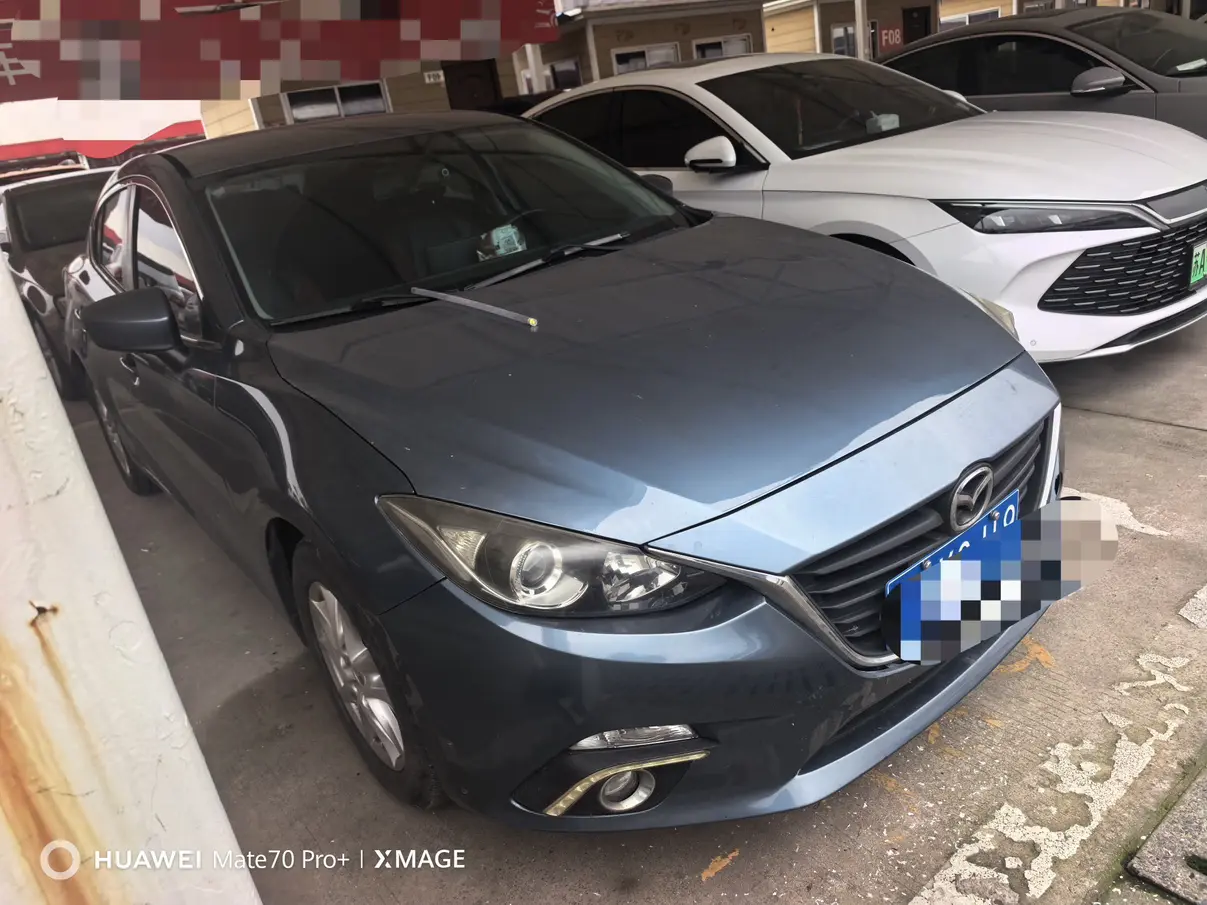 Mazda Axela