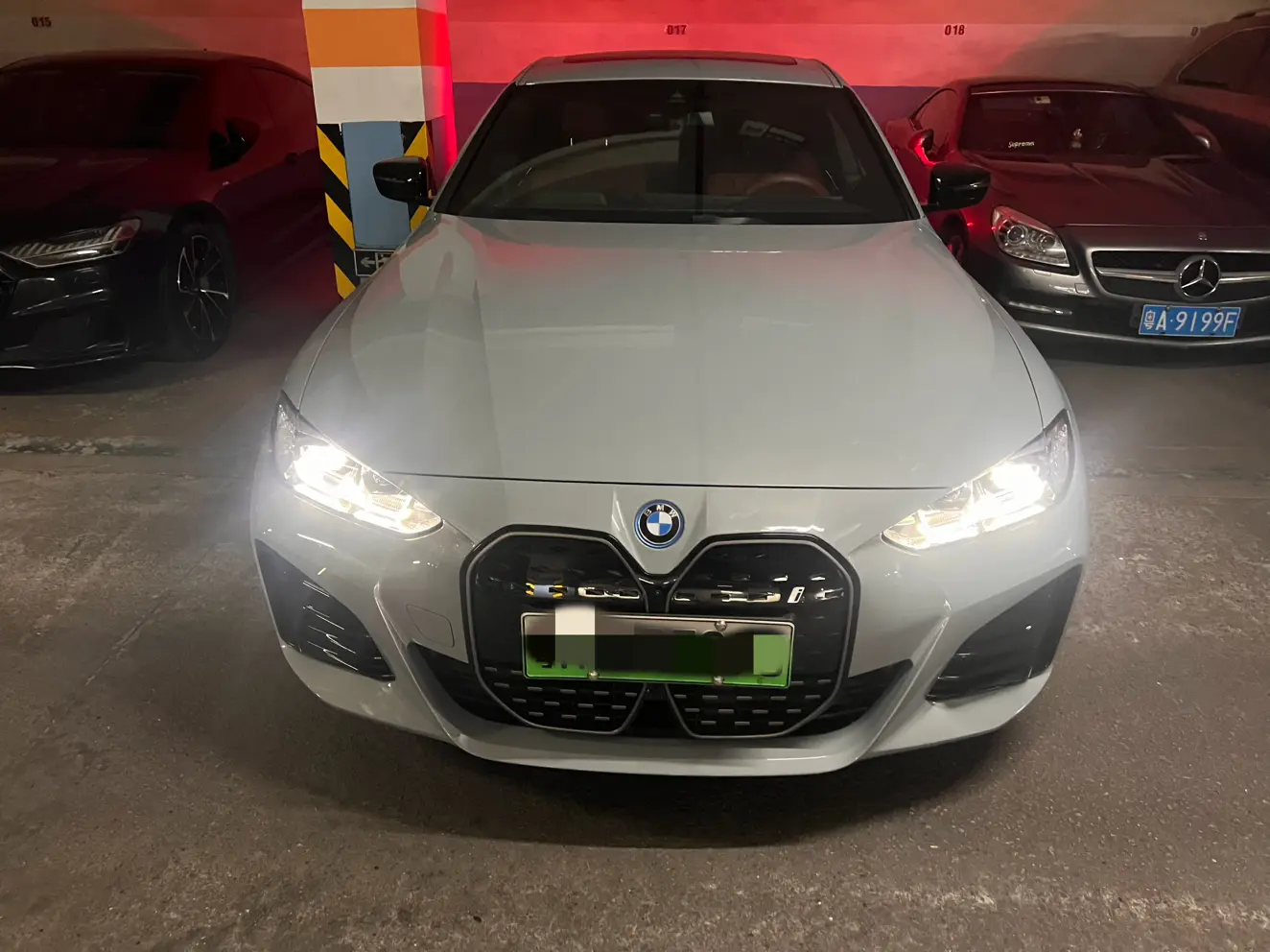 BMW i4