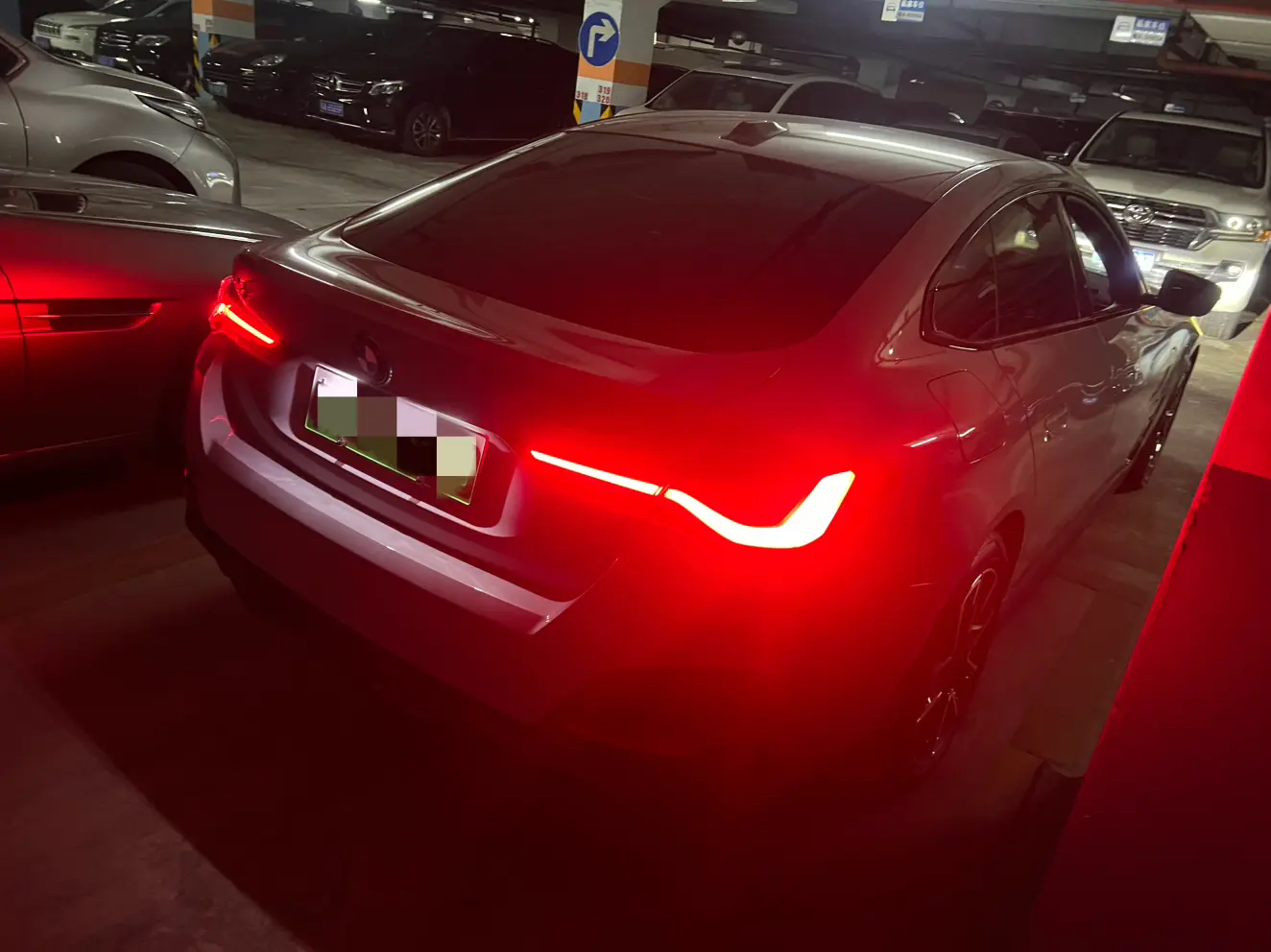 BMW i4