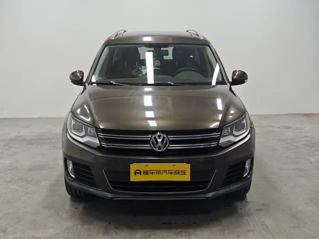 Volkswagen Tiguan (Tharu)