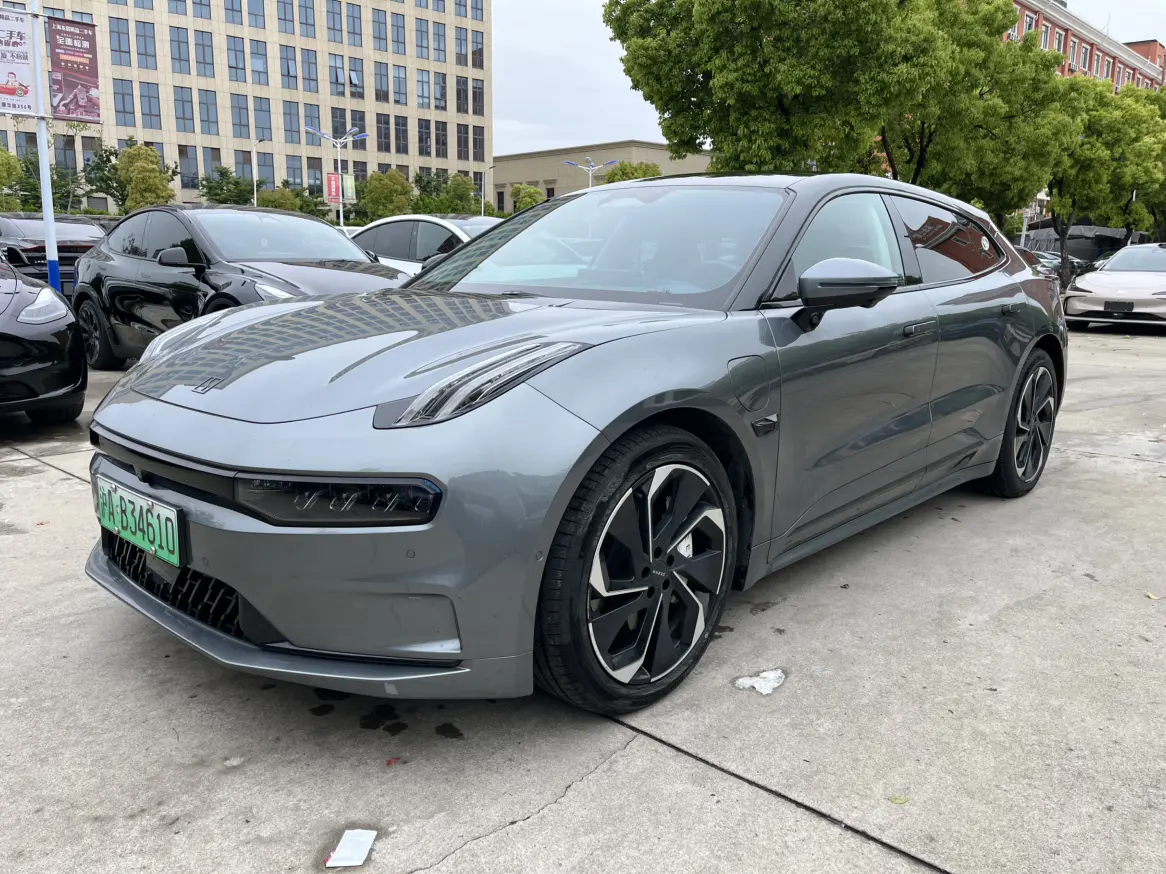 ZEEKR 001