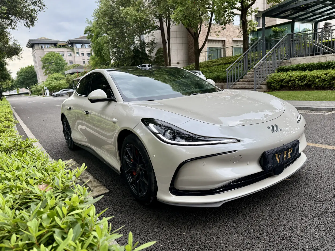 IM Motors L6