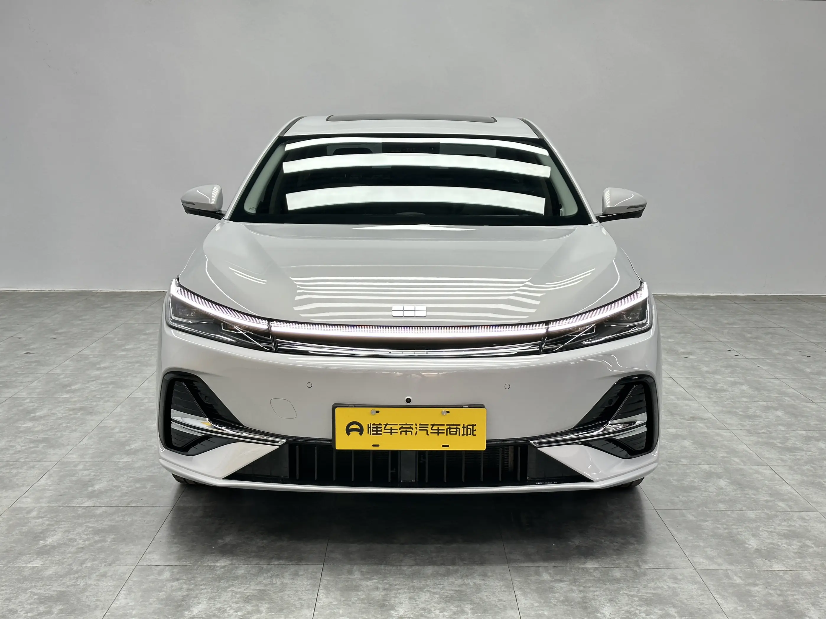 Geely Galaxy A7 EM