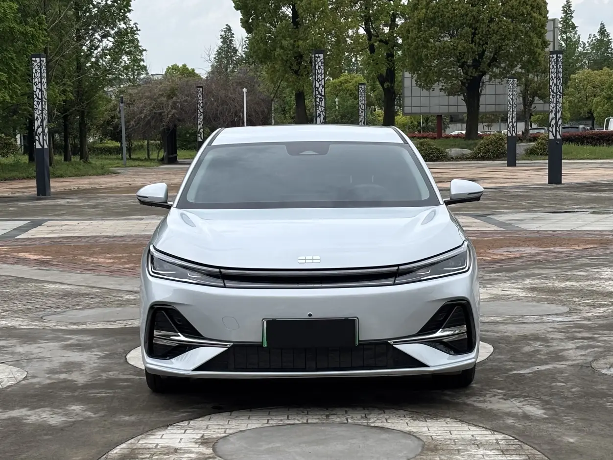 Geely Galaxy A7 EM
