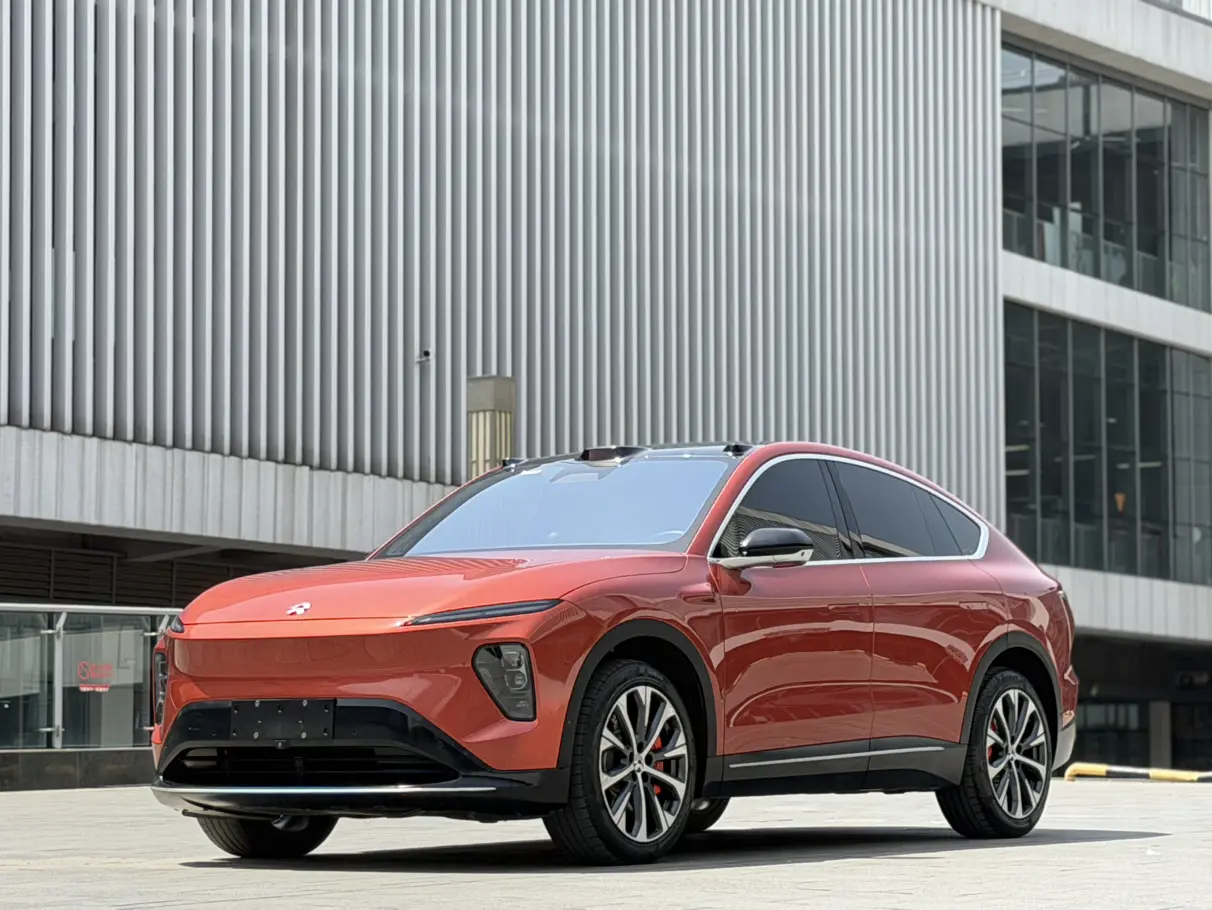 NIO EC7