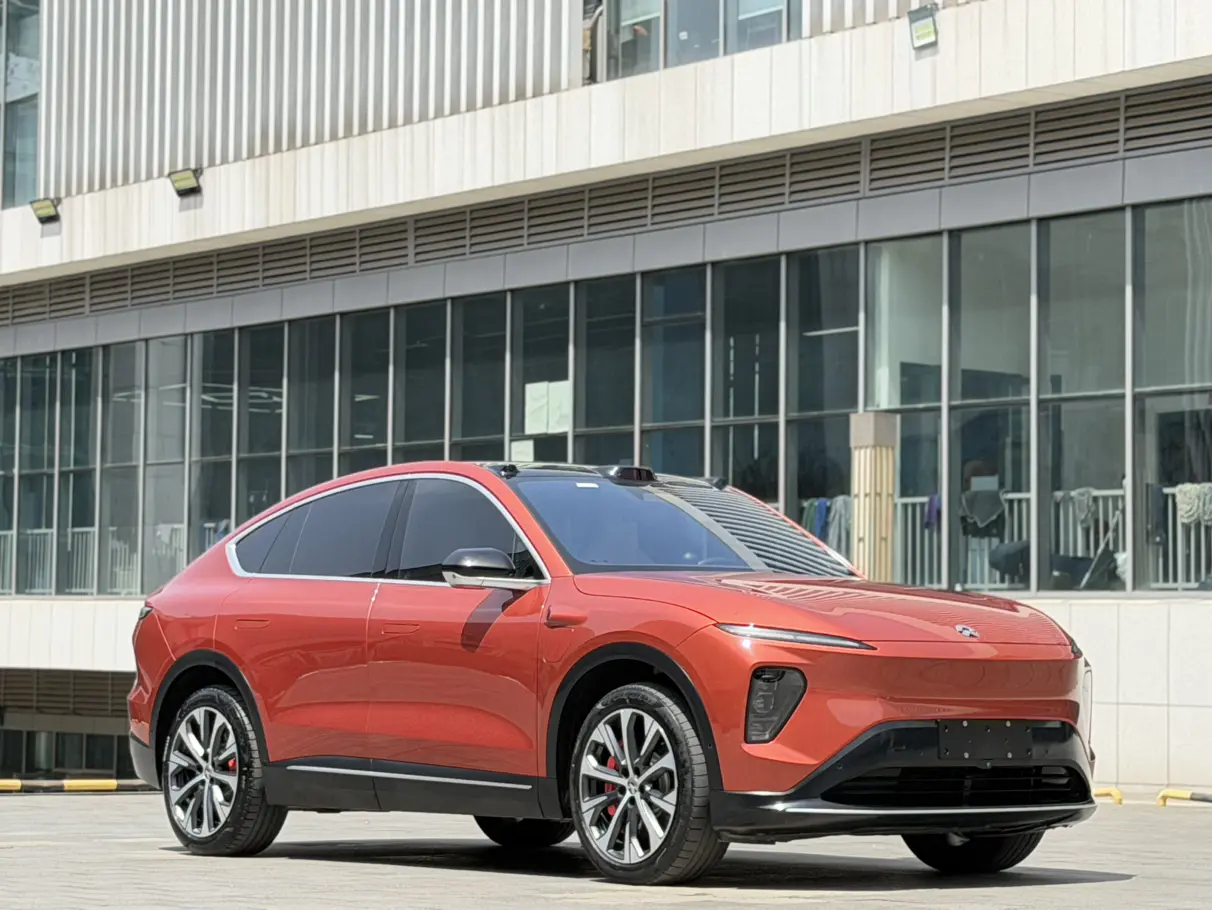 NIO EC7