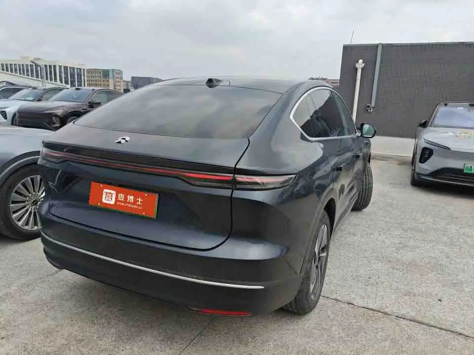 NIO EC7