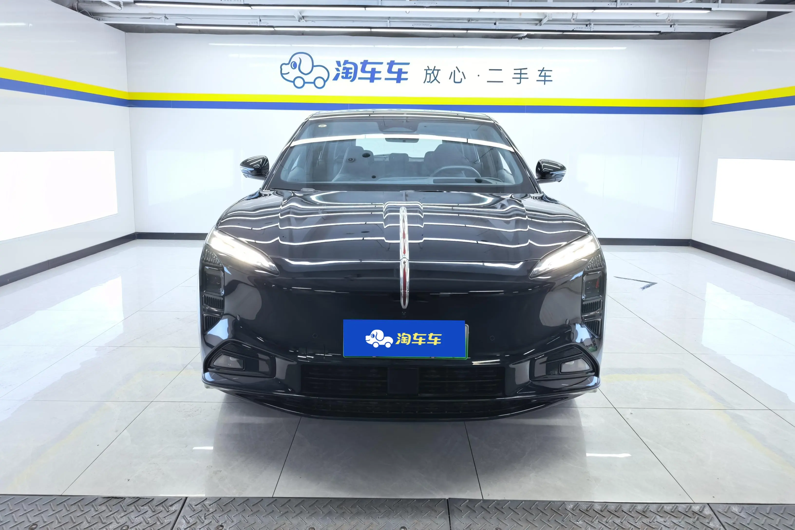 Hongqi Red Flag Tiangong 08