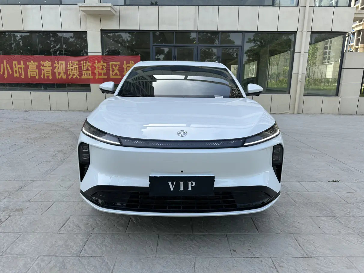 Dongfeng Fengshen L8 PHEV