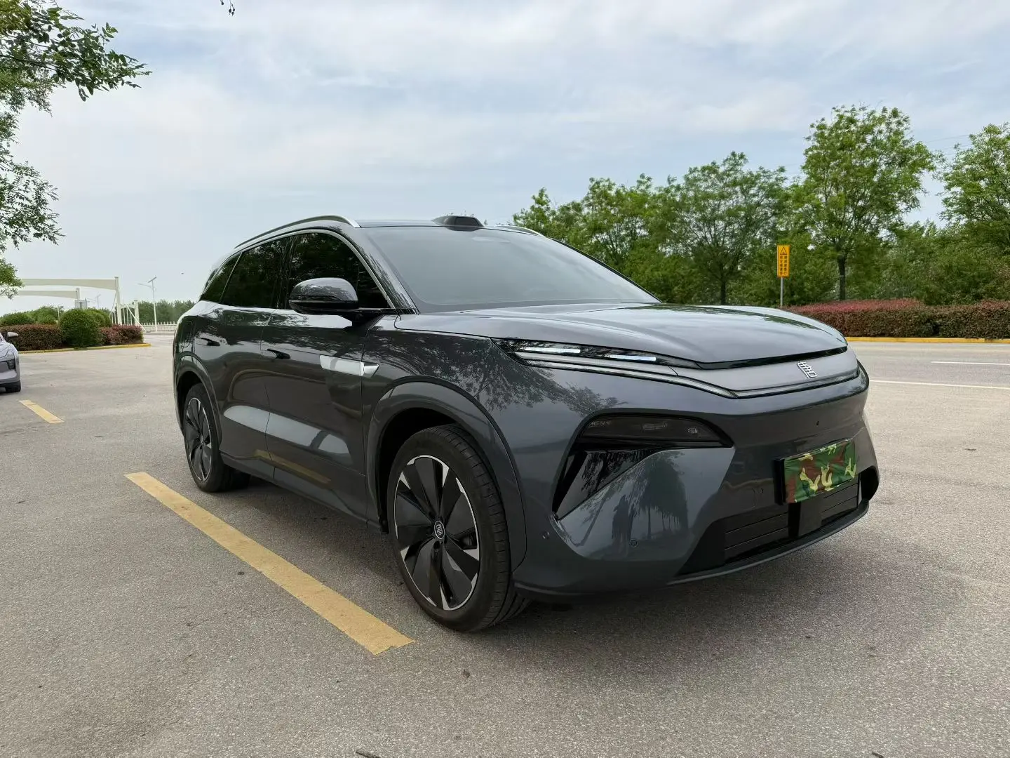 BYD Tang L EV