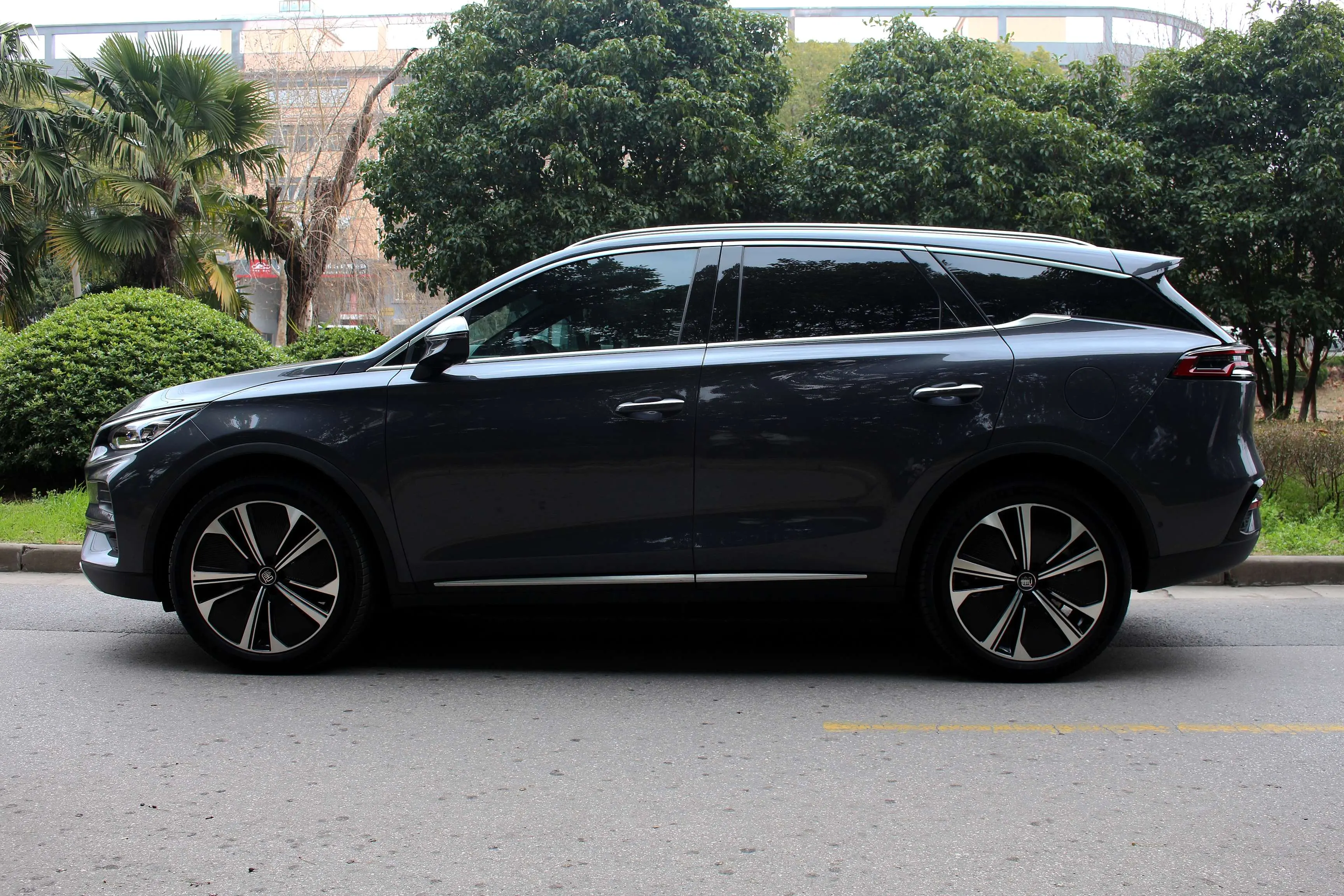BYD Tang EV