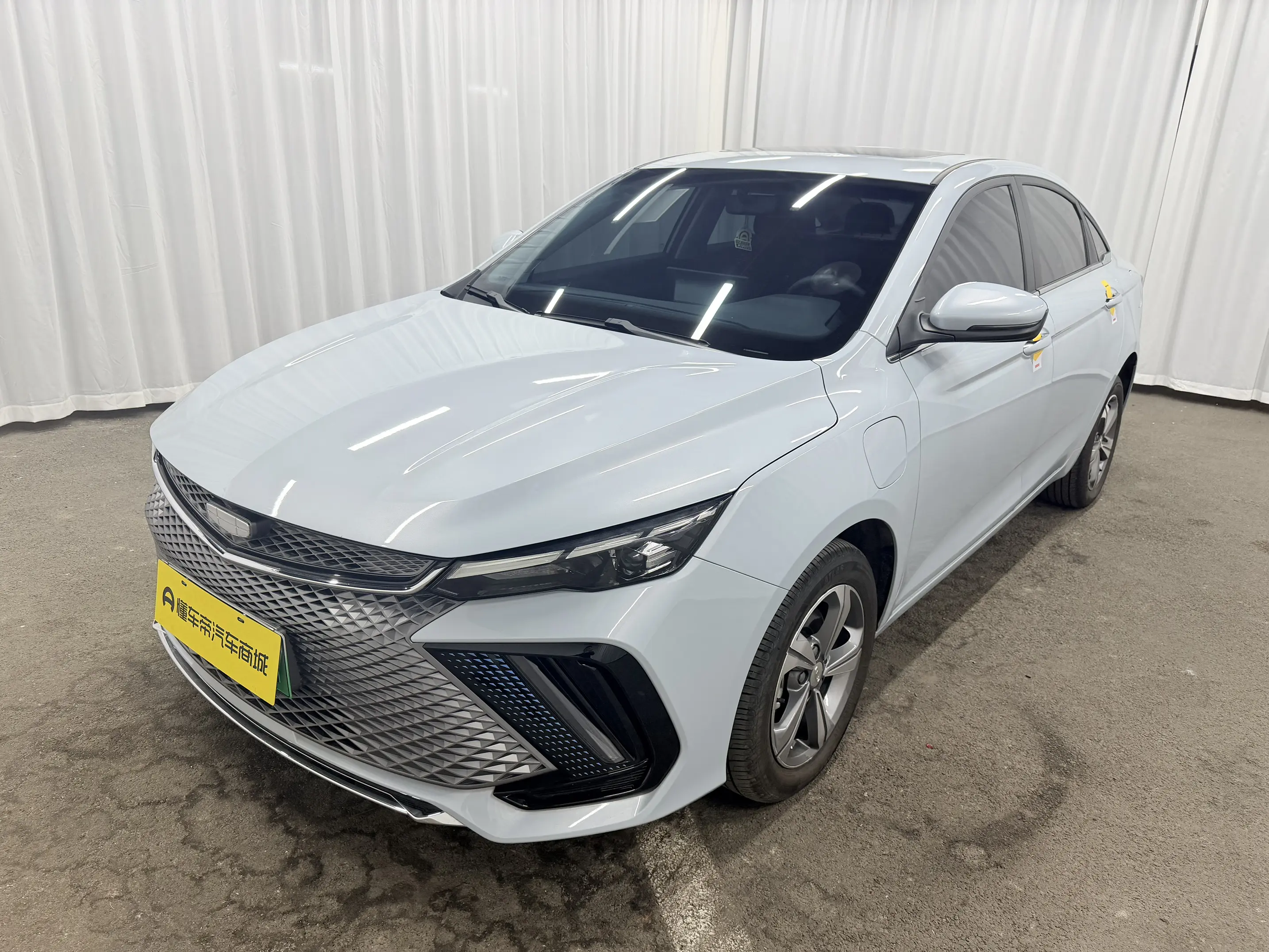 Geely Emgrand L HiP