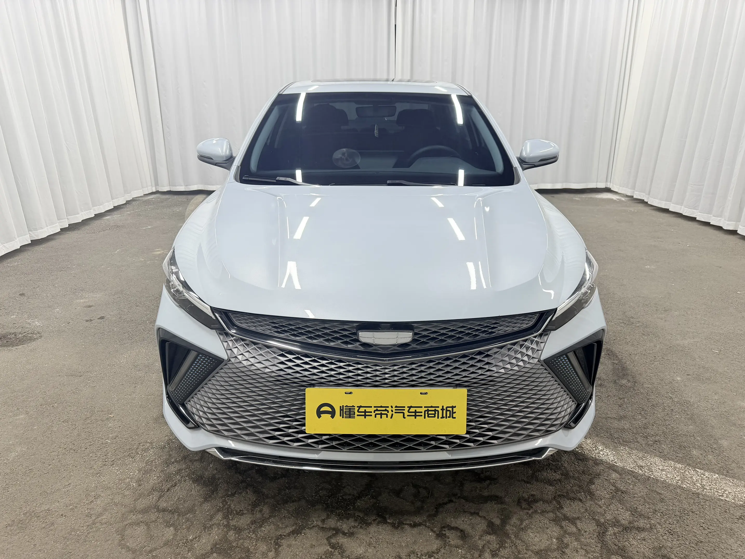 Geely Emgrand L HiP