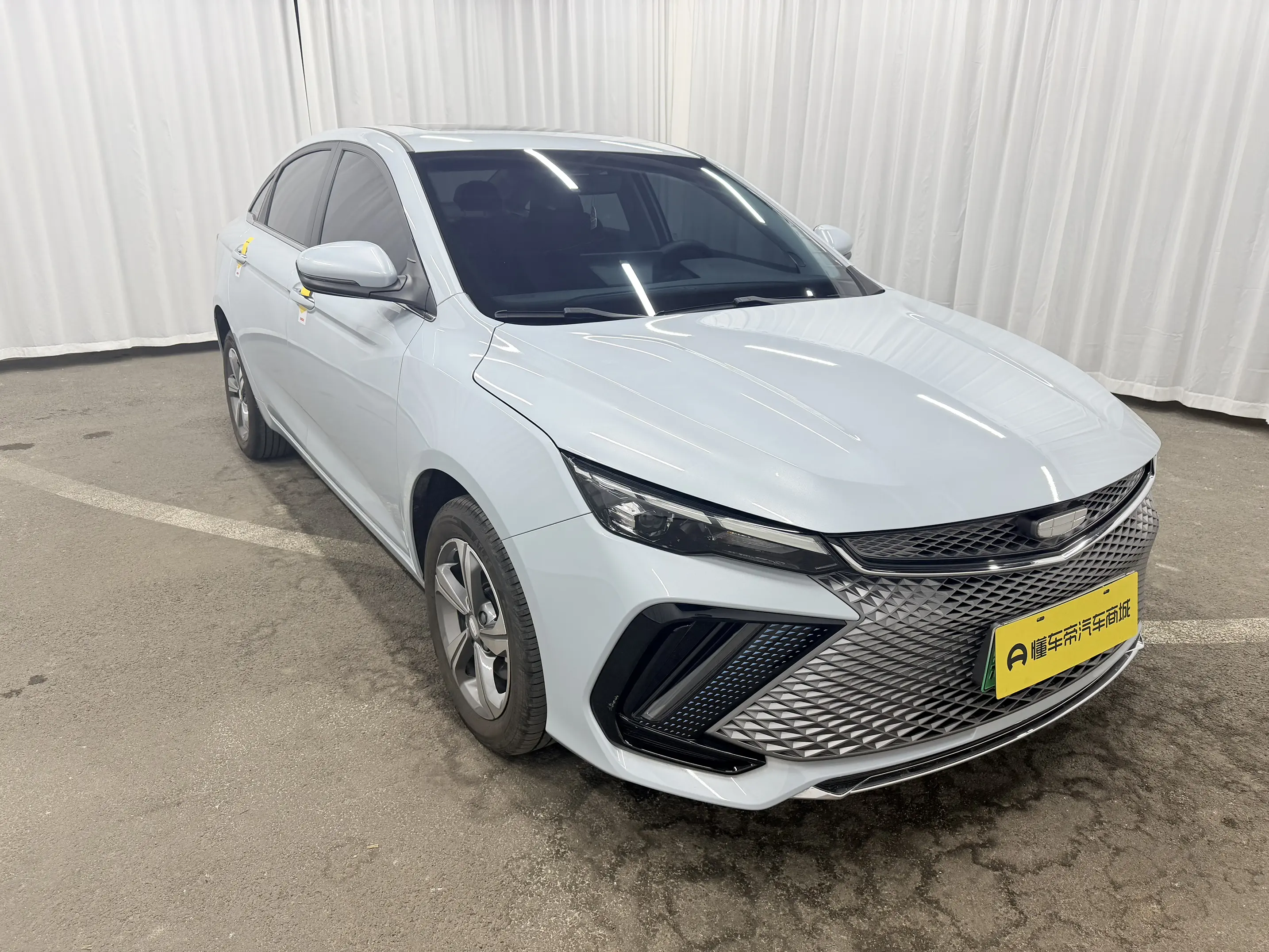 Geely Emgrand L HiP