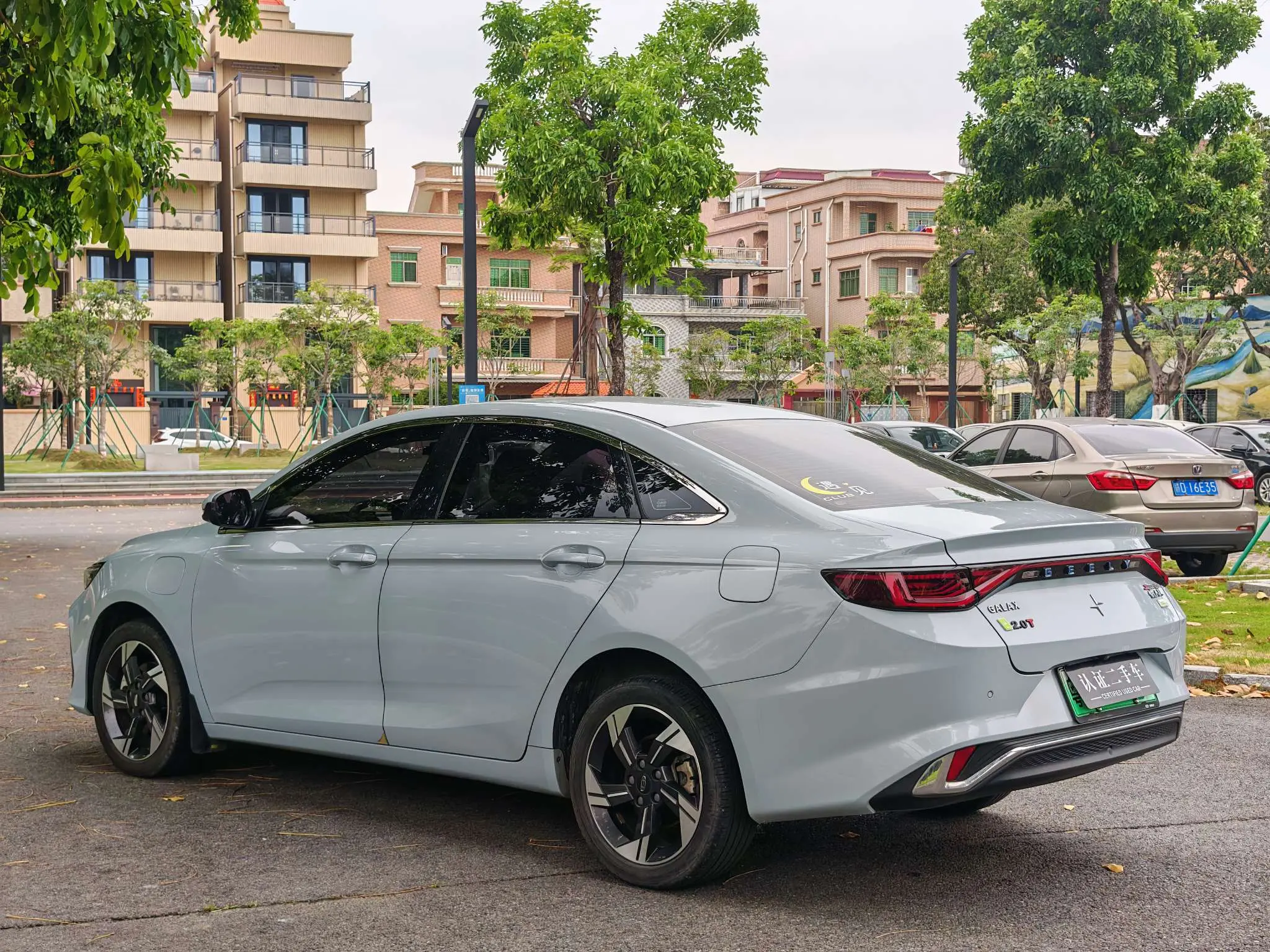 Geely Emgrand L HiP