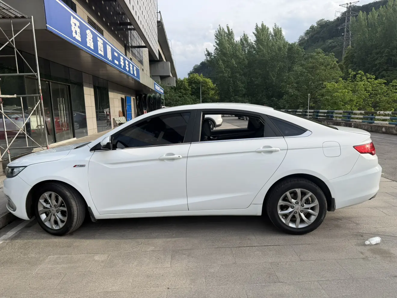 Geely Emgrand GL