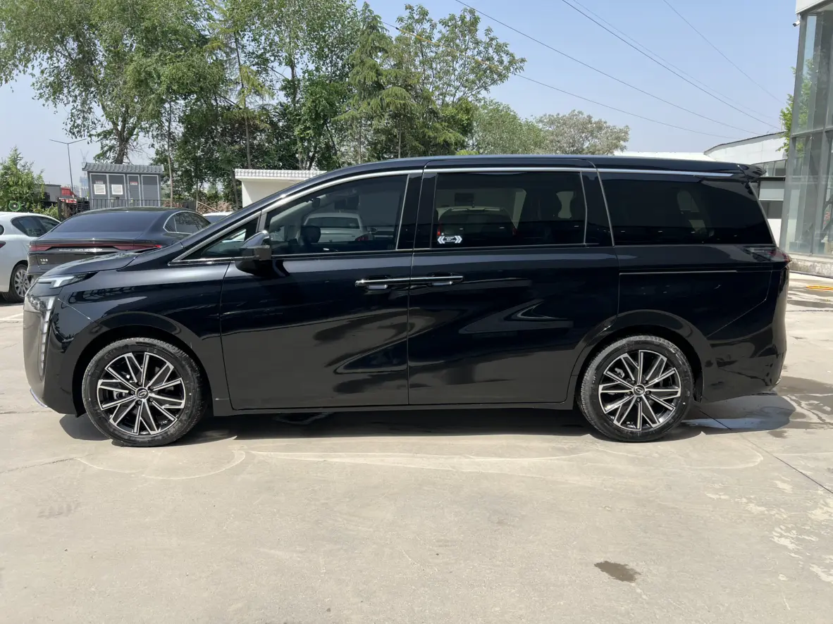 GAC Trumpchi E8