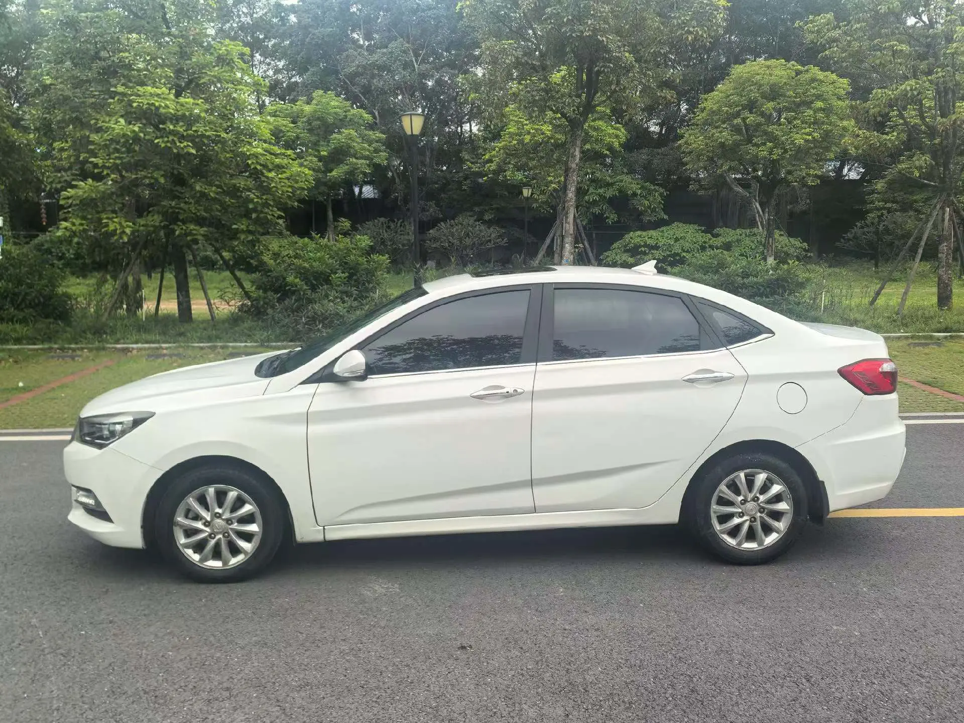 Changan Yuexiang V7