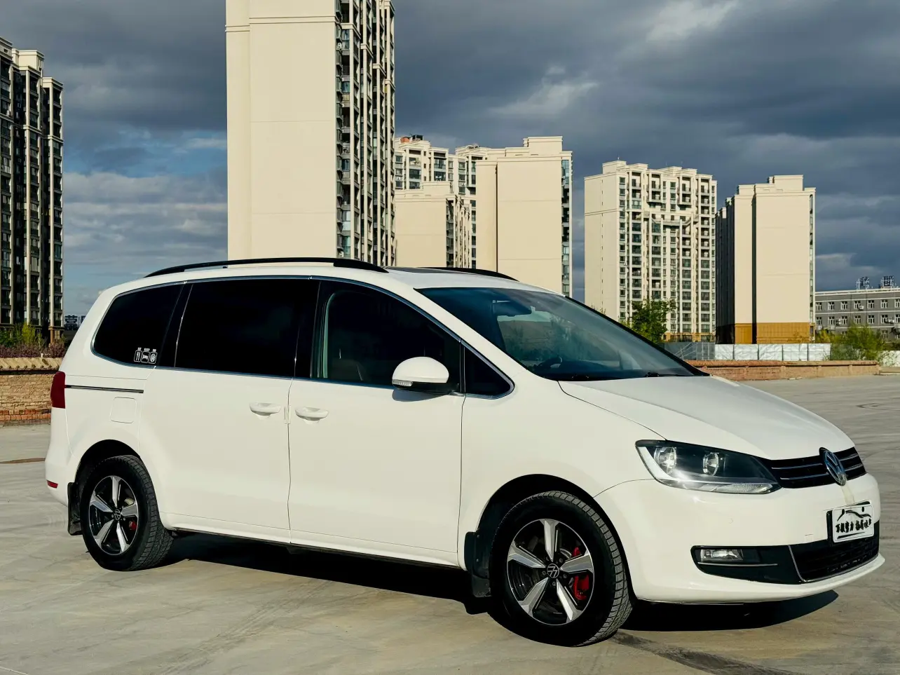 Volkswagen Sharon