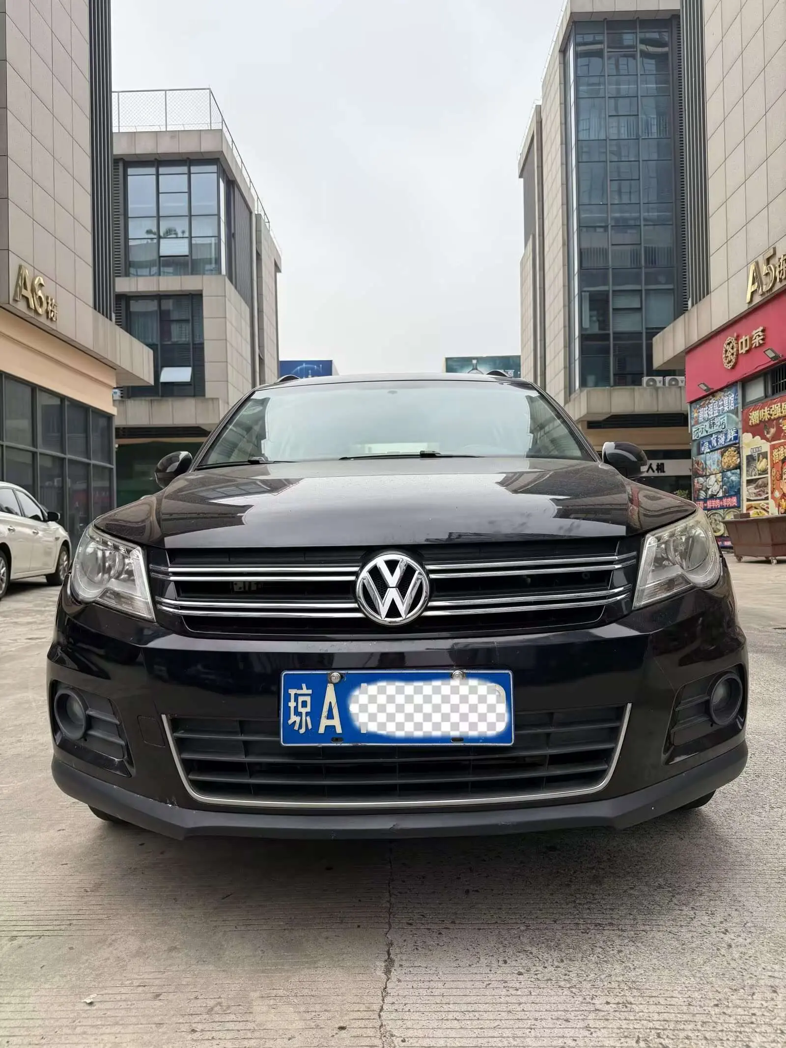 Volkswagen Tiguan (Tharu)