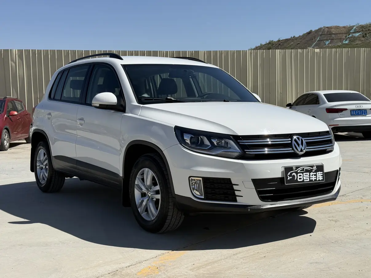 Volkswagen Tiguan (Tharu)