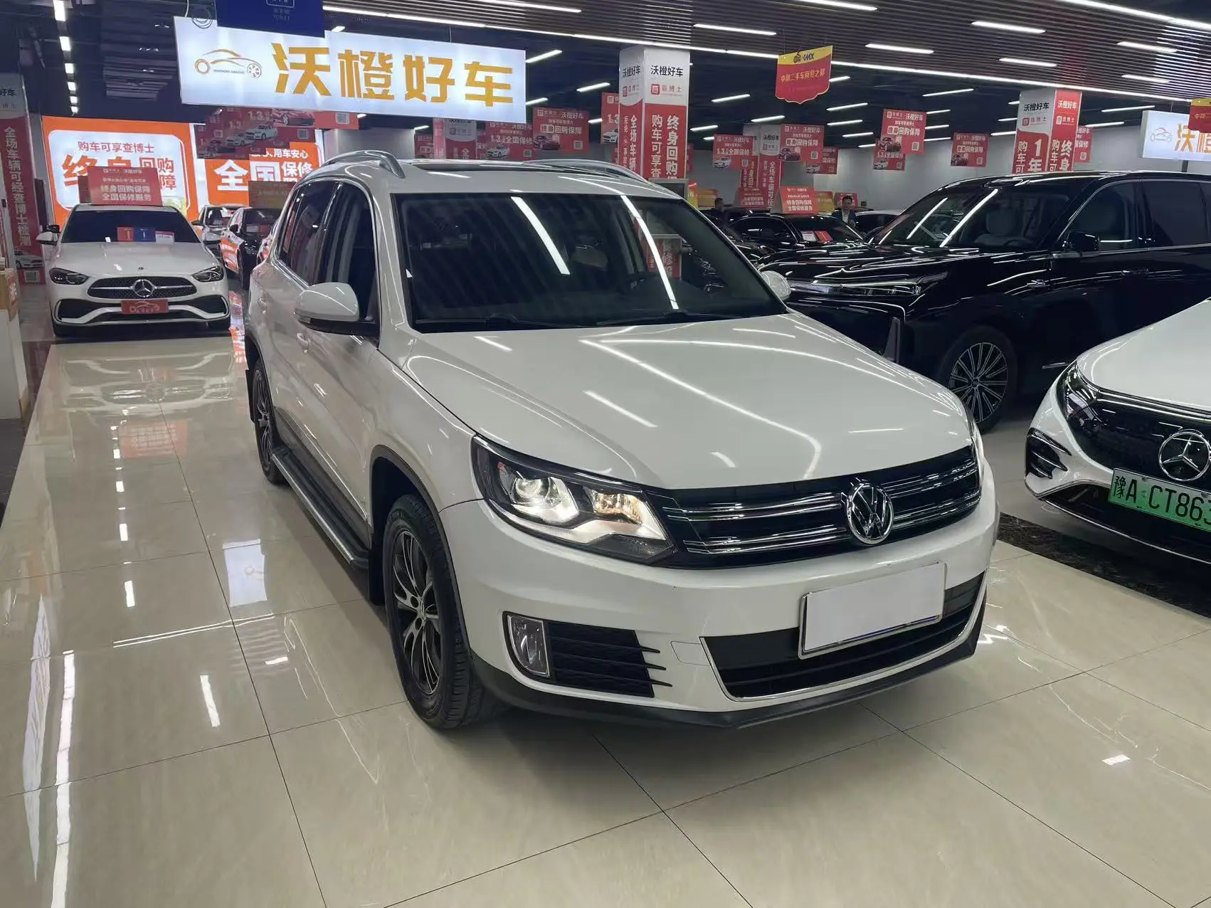 Volkswagen Tiguan (Tharu)