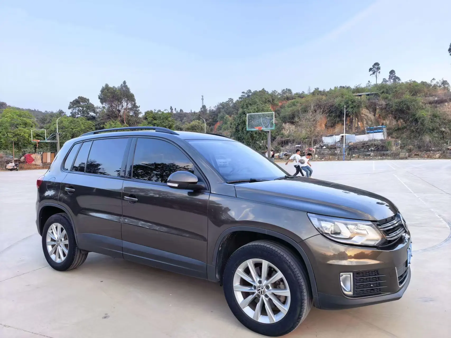 Volkswagen Tiguan (Tharu)