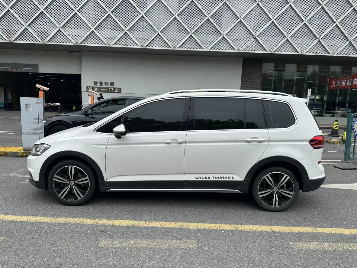 Volkswagen Touran L