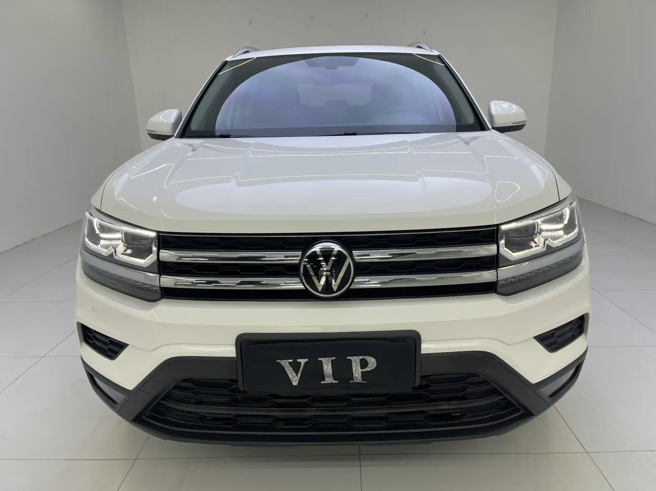 Volkswagen Tharu