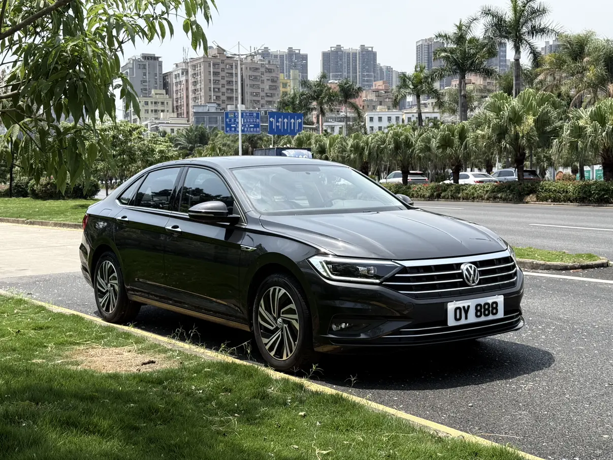 Volkswagen Sagitar