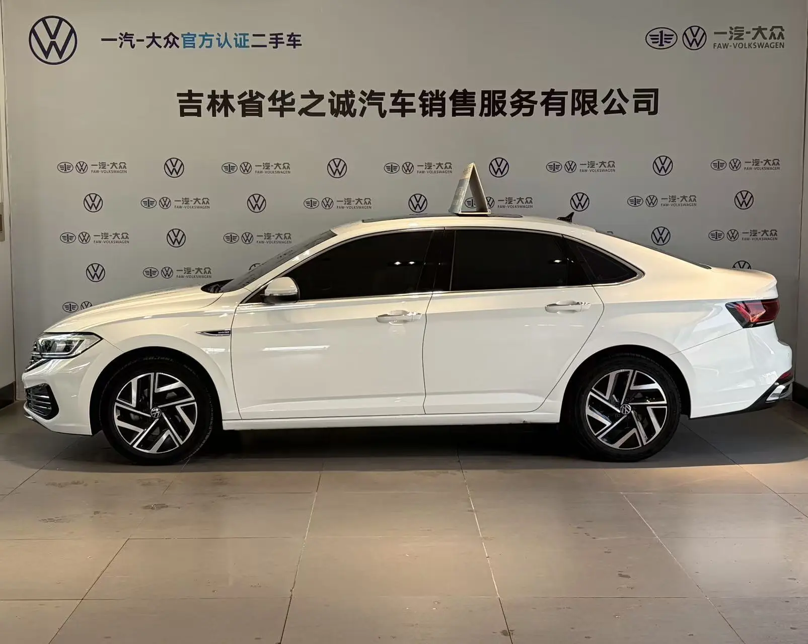 Volkswagen Sagitar