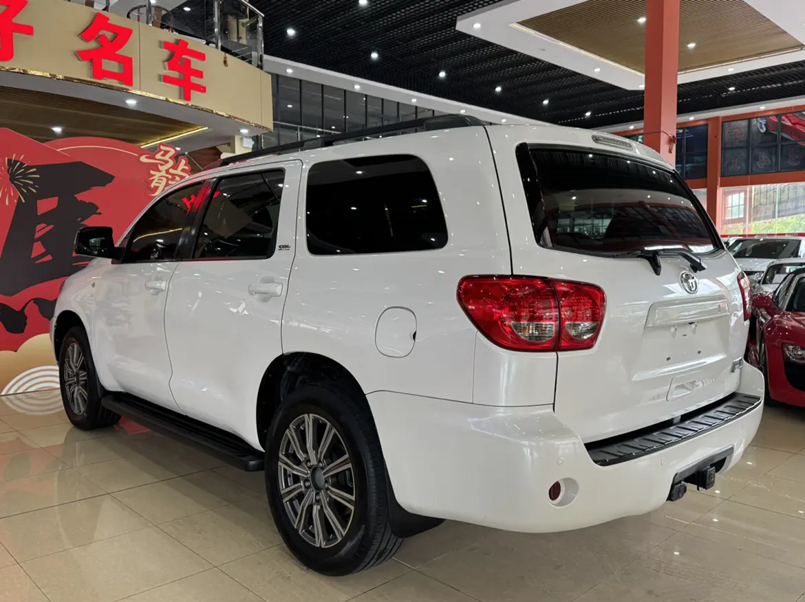 Toyota Sequoia