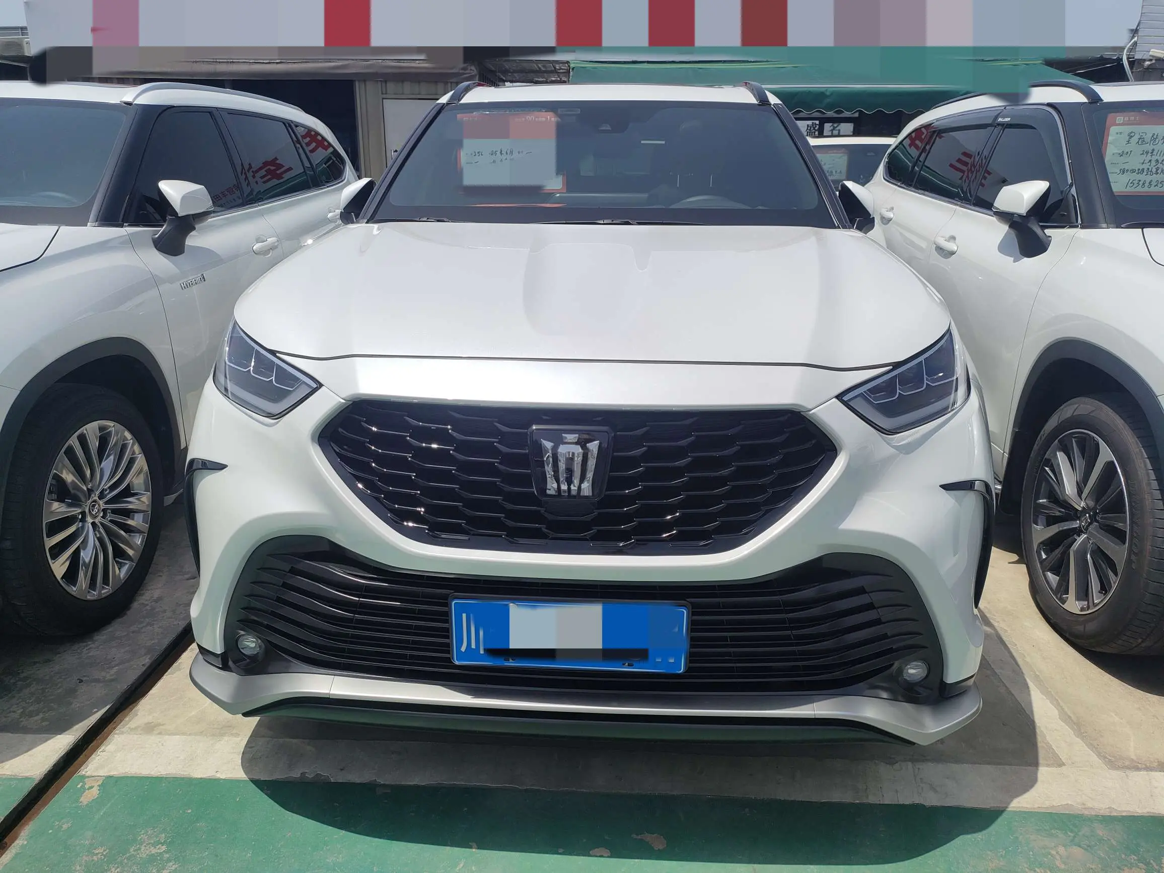 Toyota Crown Kluger