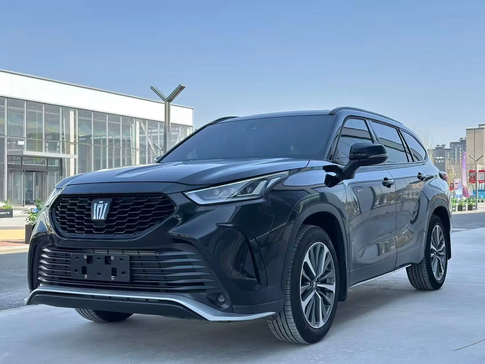 Toyota Crown Kluger