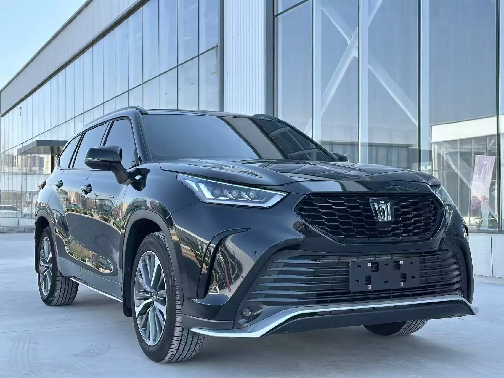 Toyota Crown Kluger