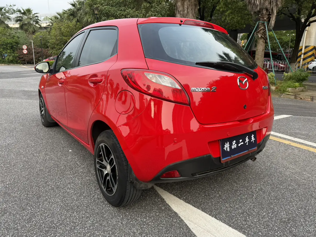 Mazda 2