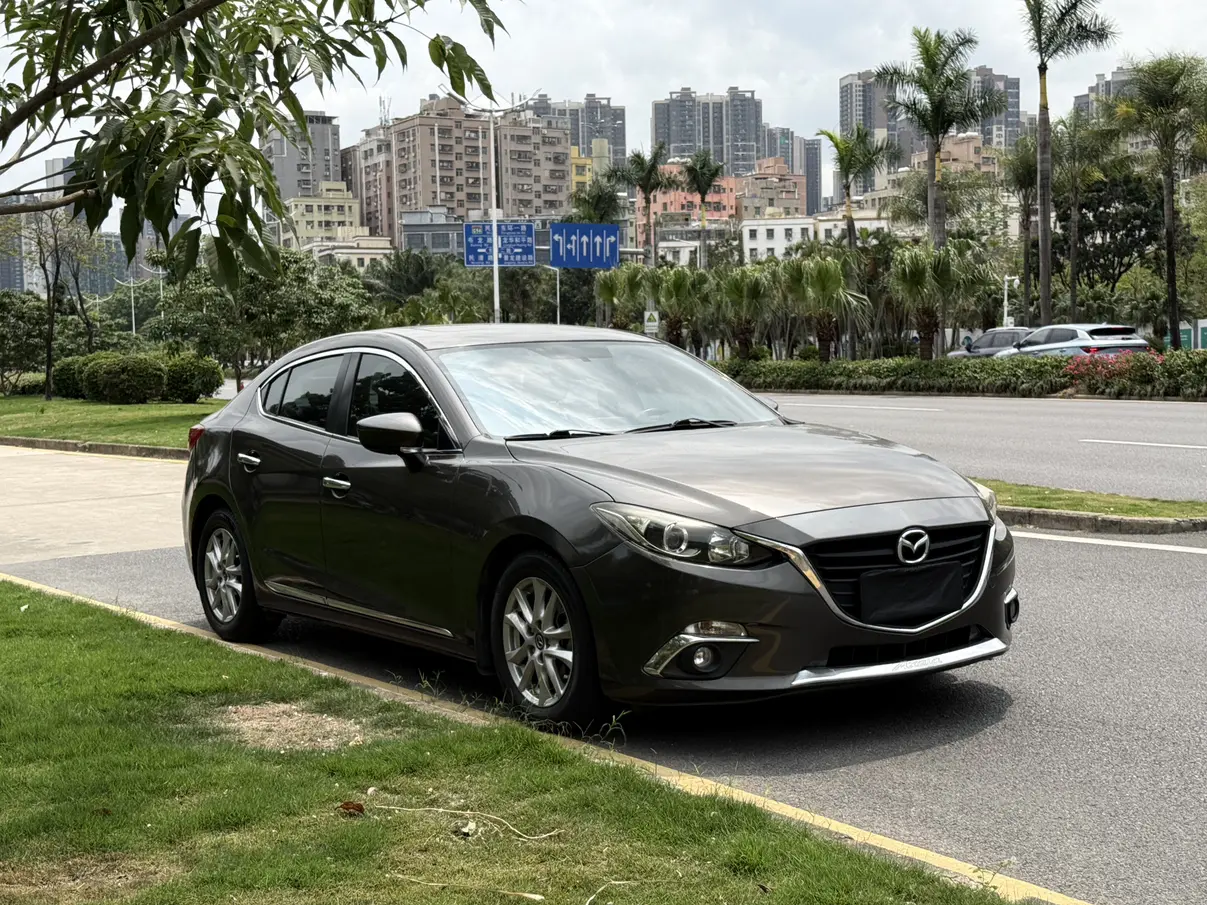 Mazda Axela