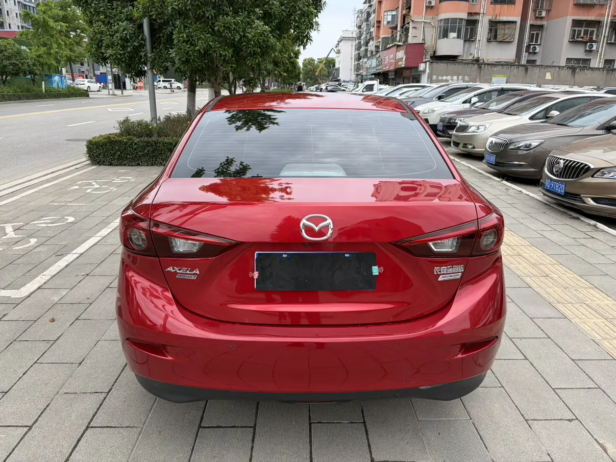 Mazda Axela