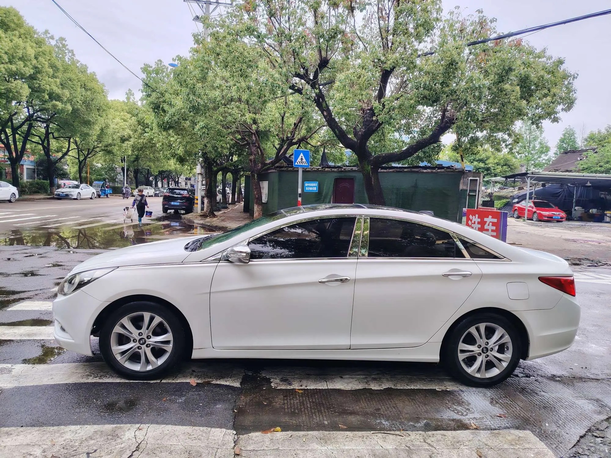 Hyundai Sonata eight
