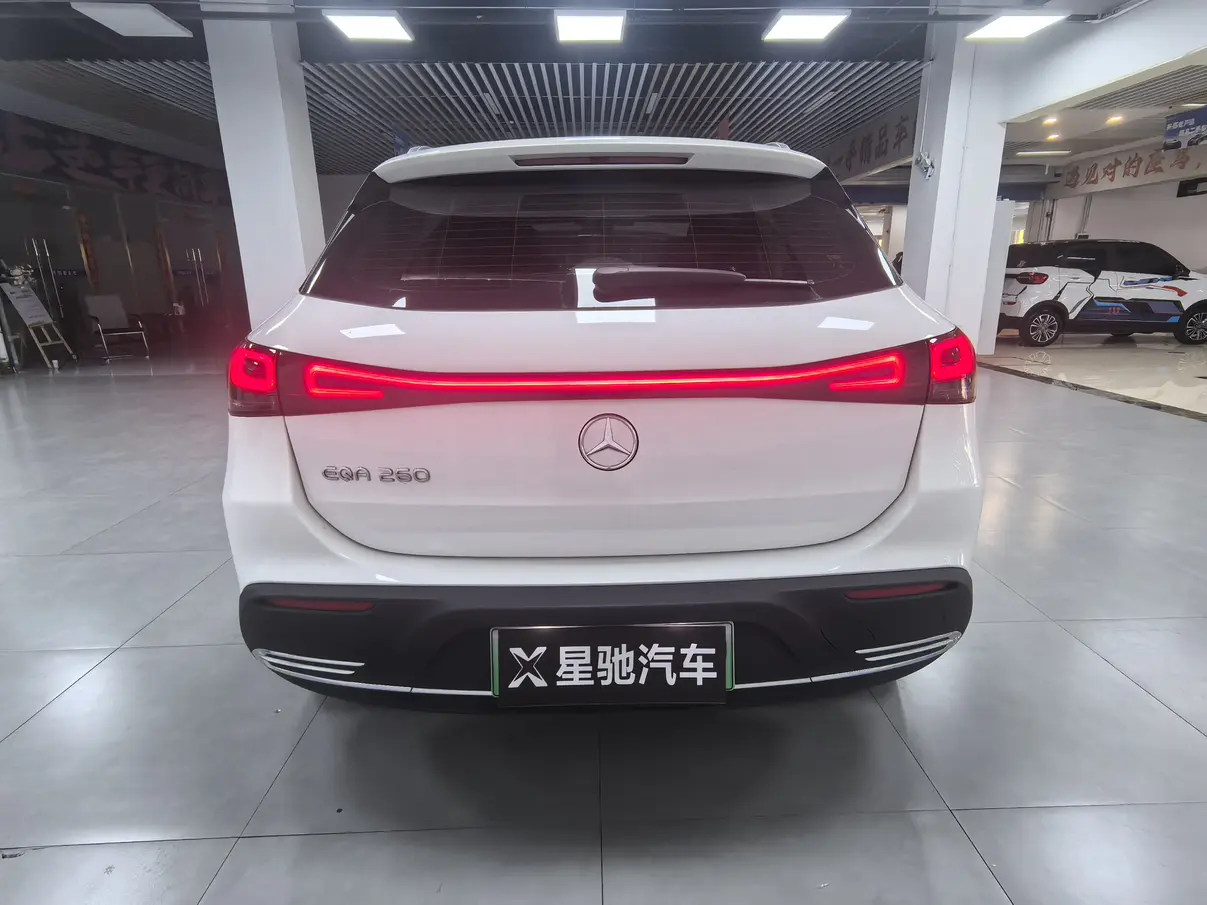 Mercedes-Benz Mercedes Benz EQA