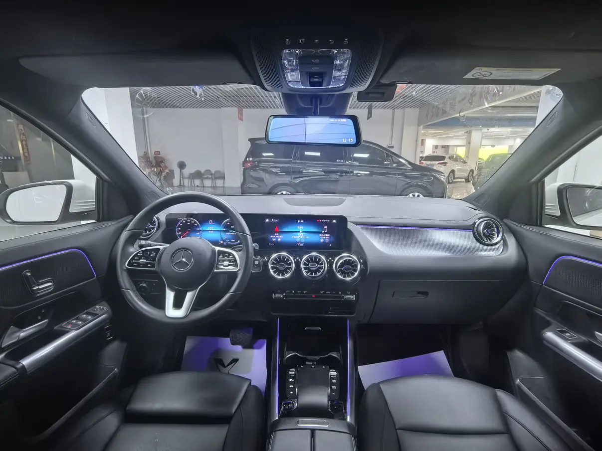 Mercedes-Benz Mercedes Benz EQA