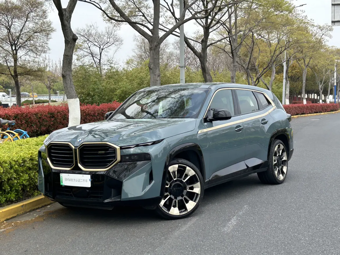 BMW XM