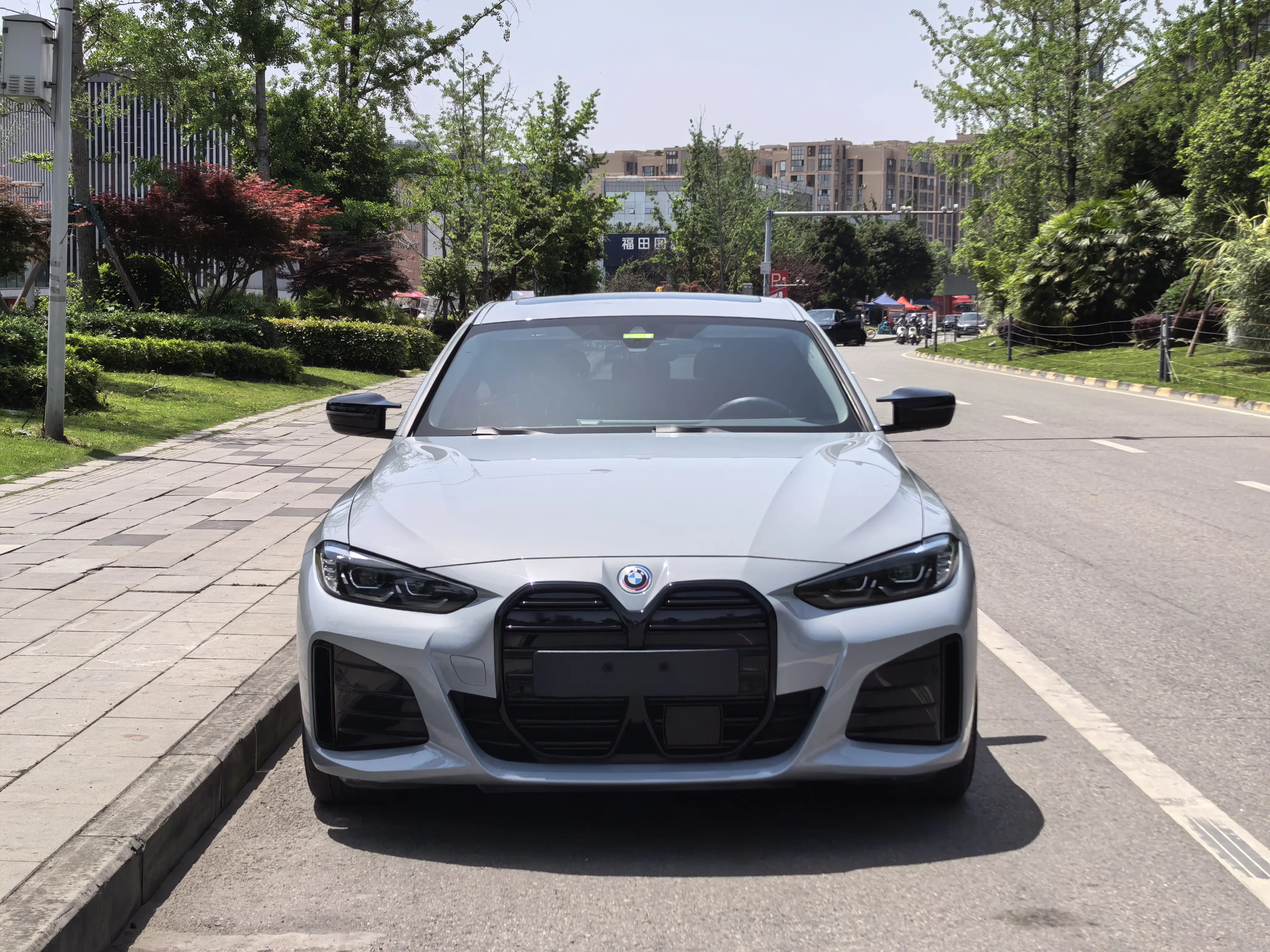 BMW i4