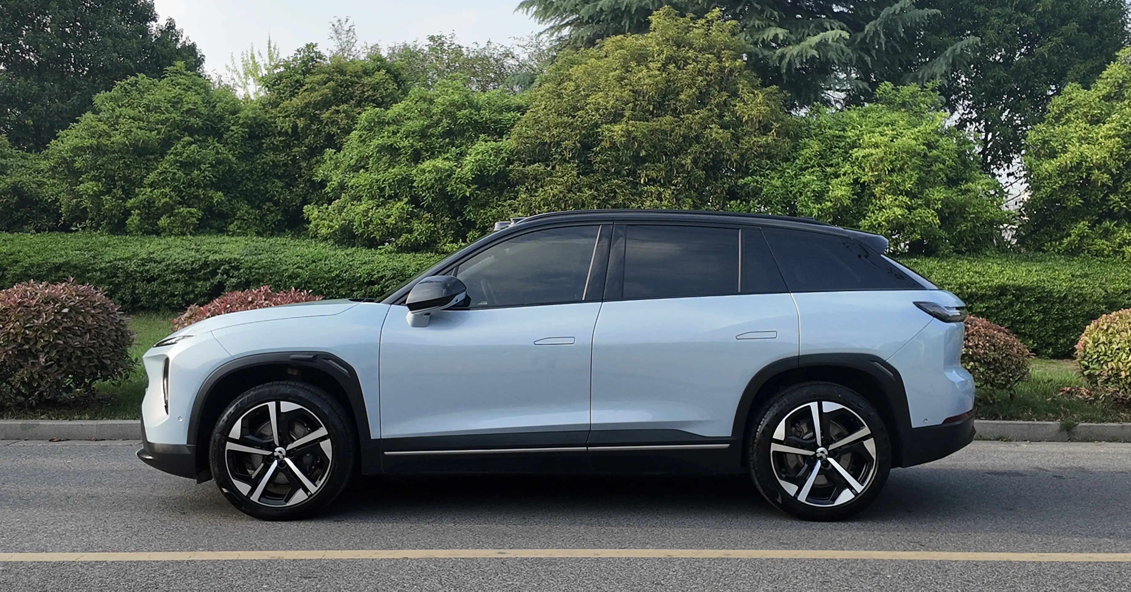 NIO ES7