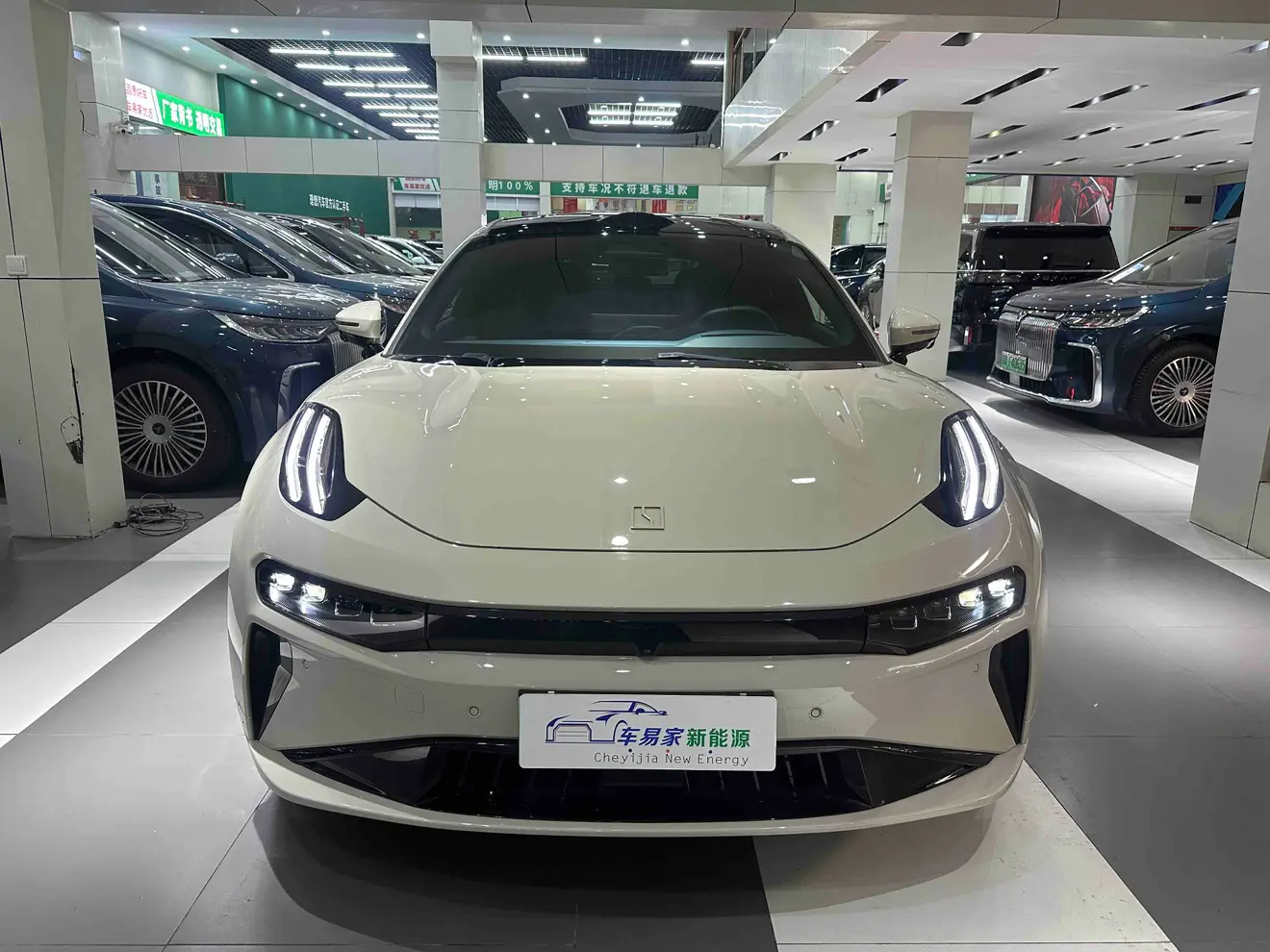 ZEEKR 001
