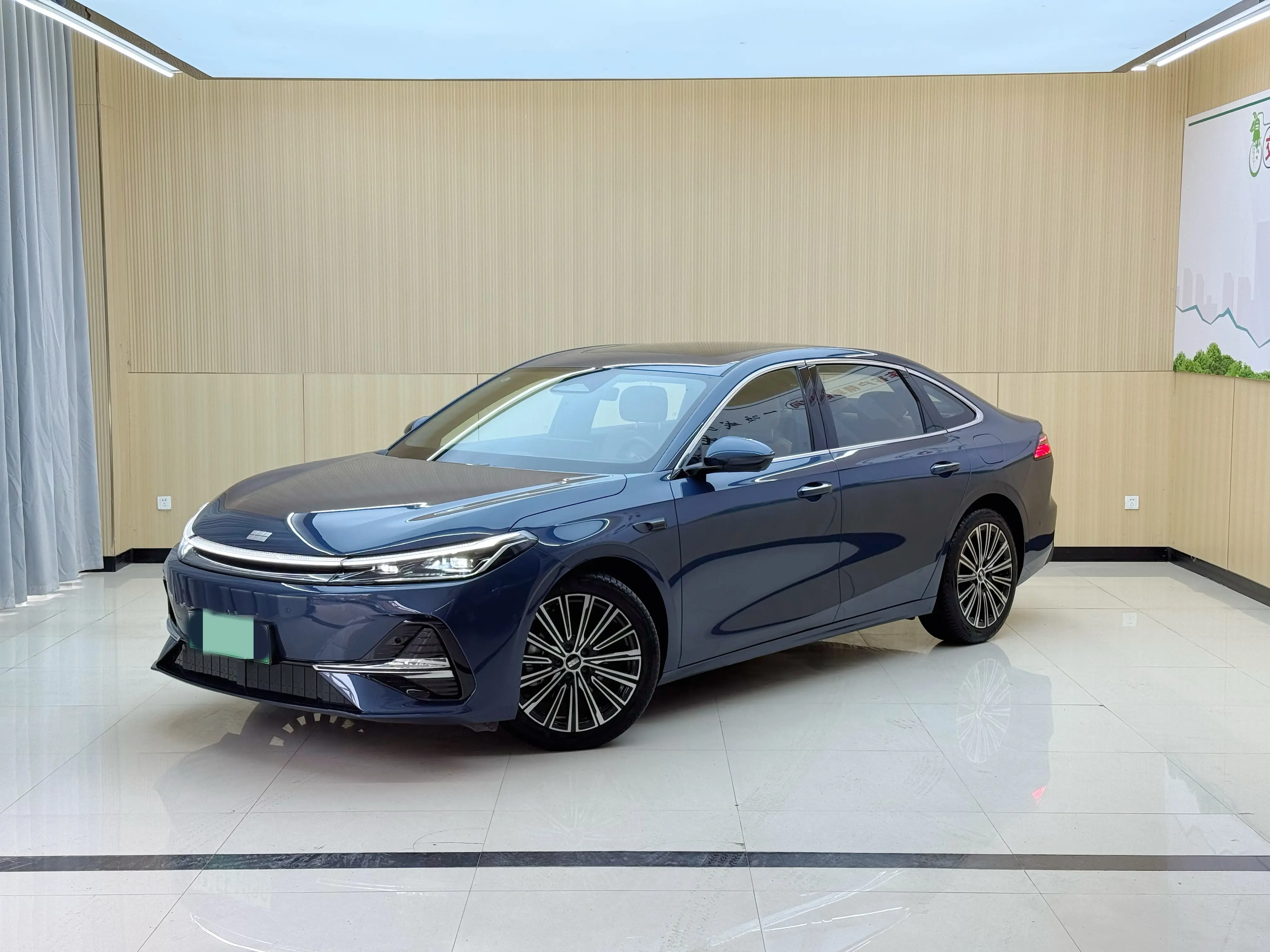 Geely Galaxy A7 EM