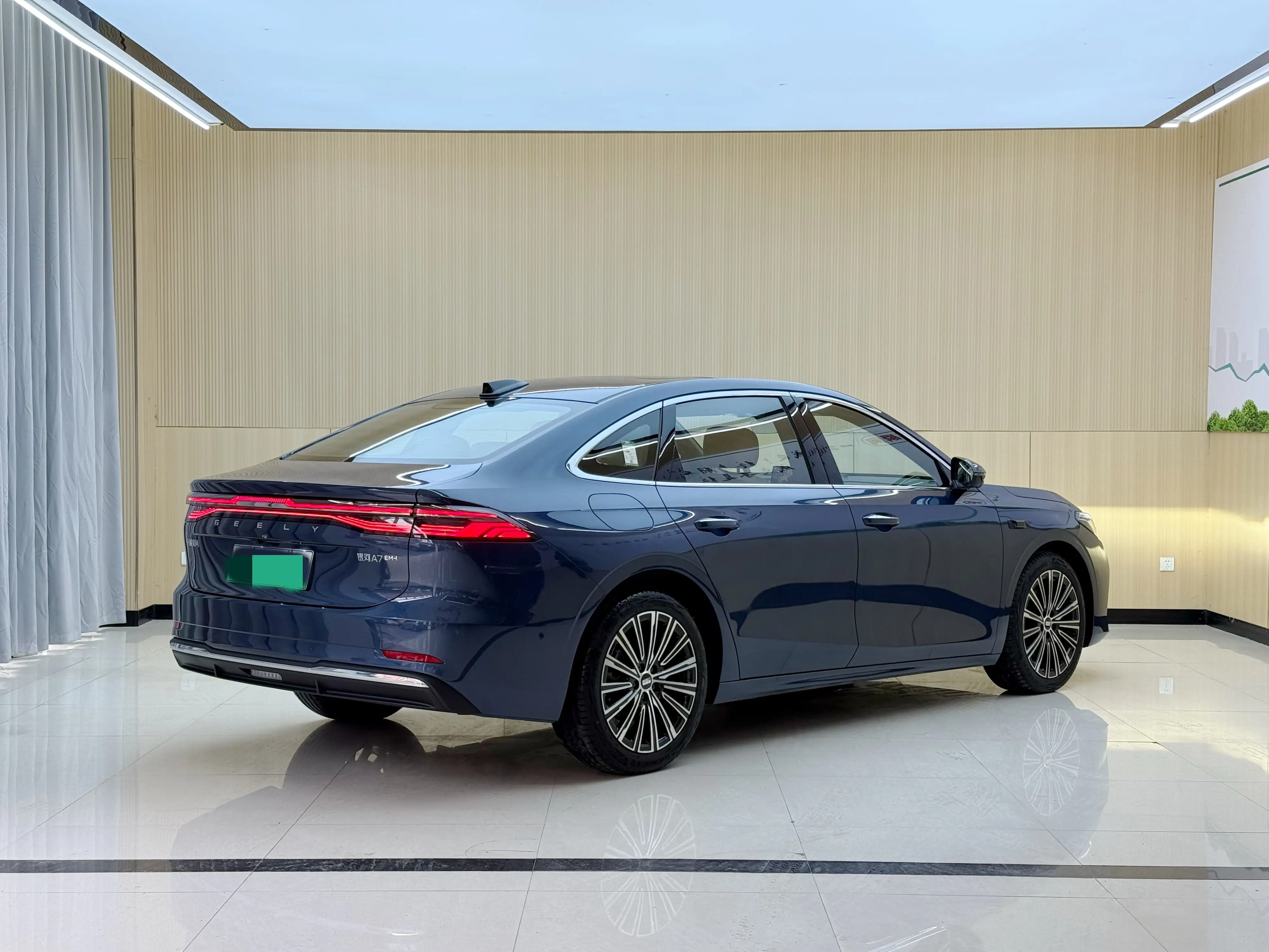 Geely Galaxy A7 EM
