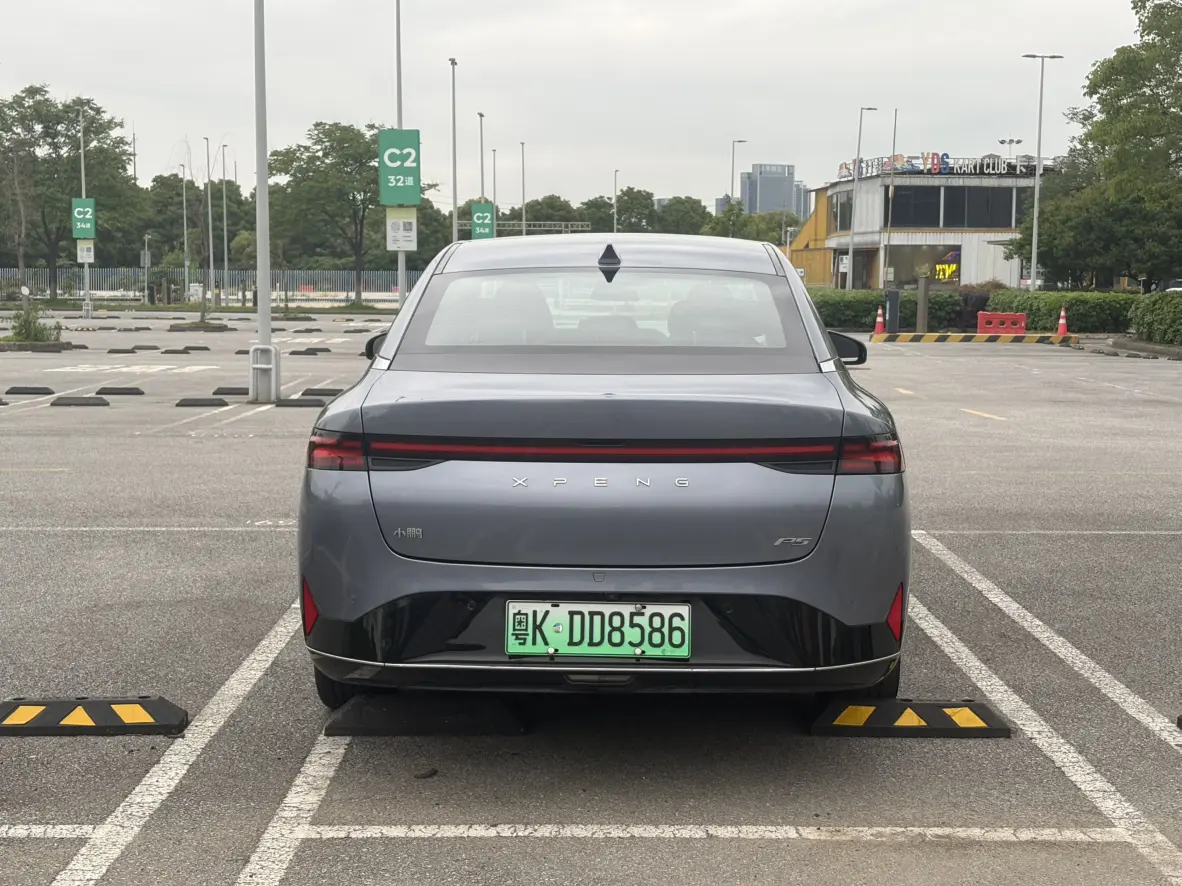 Xpeng P5