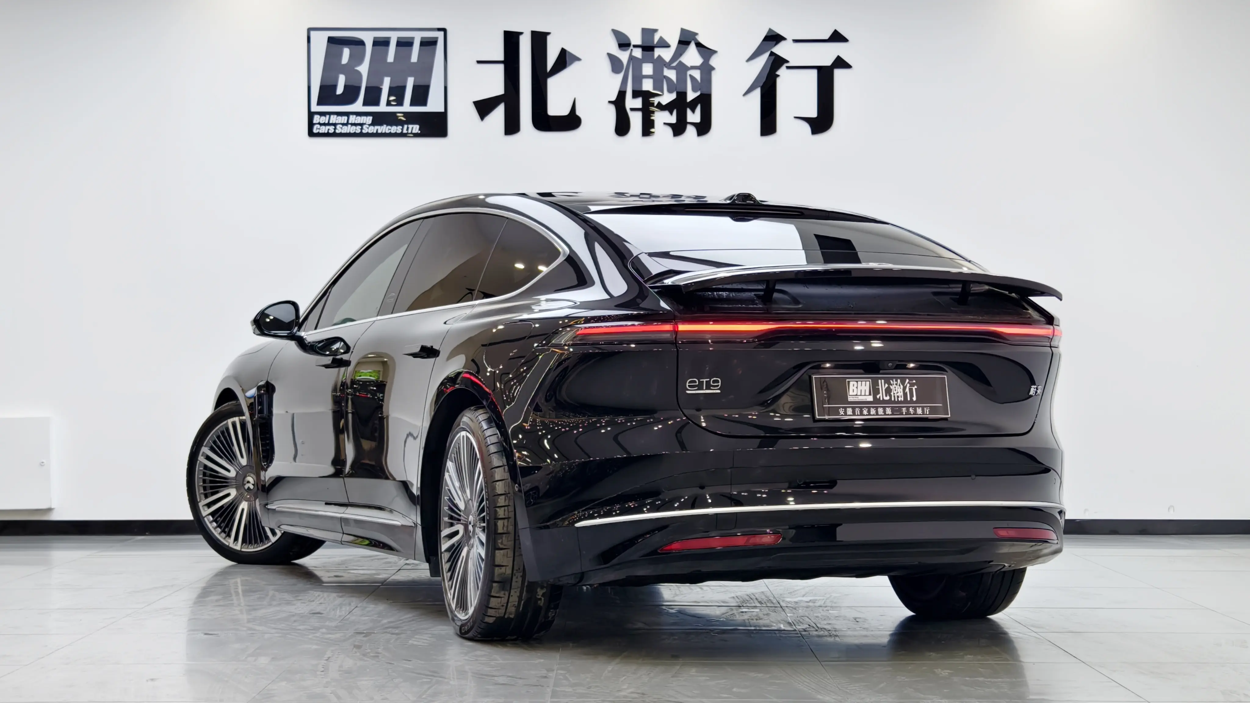 NIO ET9